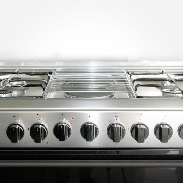 and made with the best materials. All Bompani appliances integrate seamlessly into style-harmonized suites for a true