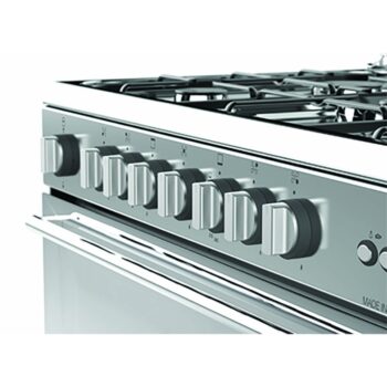 Bompani has designed innovative household appliances for all everyday environments since it started