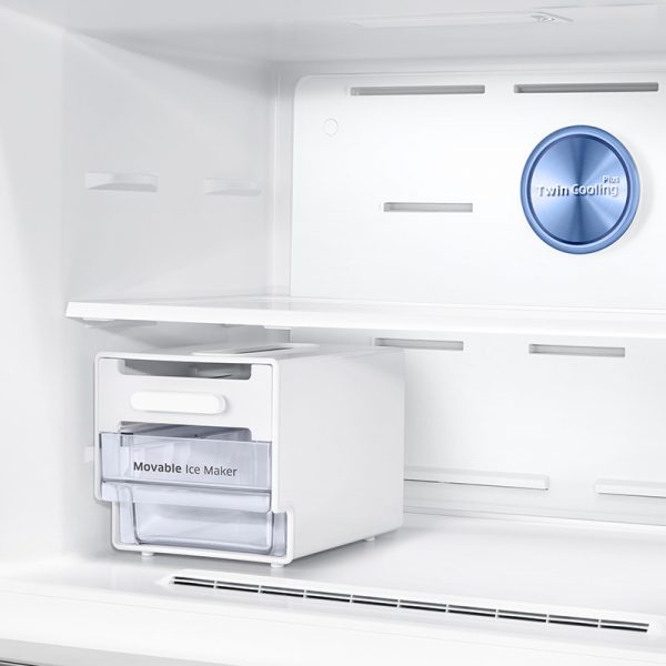 Samsung Refrigerator and Freezer Two Doors - 16.2 Cu.ft Fridge & 5.7 Cu.ft Freezer - Silver - RT62K7050SL/ZA - Image 9